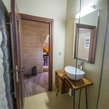 Christine Countryside House - Fully Renovated With Modern Comforts Hébergement de vacances