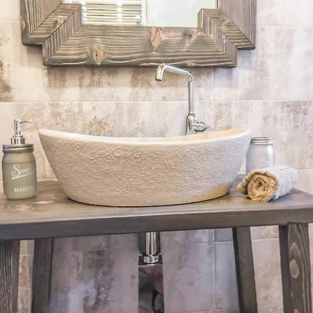 Hébergement de vacances Christine Countryside House - Fully Renovated With Modern Comforts *