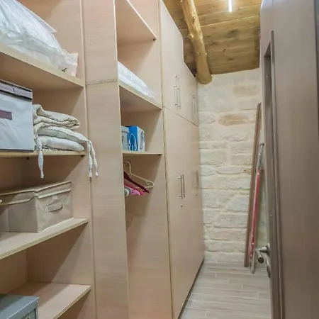 Christine Countryside House - Fully Renovated With Modern Comforts Hébergement de vacances *